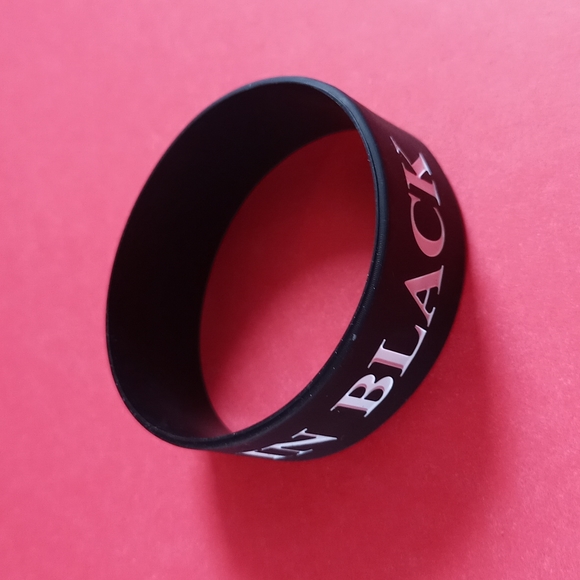 AC/DC BACK IN BLACK Rock Bands Bracelet NWOT - Picture 4 of 5